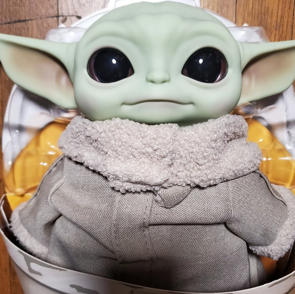 Star Wars Mandelorian The Child Plush - Picture 3 of 10